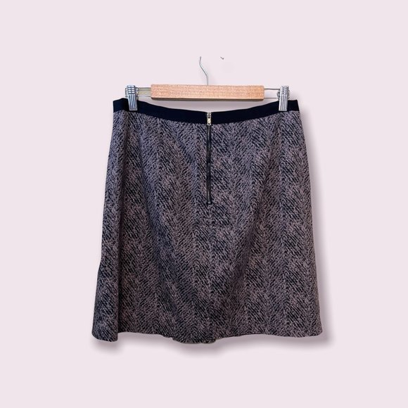 Ann Taylor Mini Skirt size 6. - Picture 3 of 11